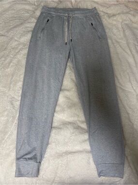 Vuori Ponto Performance Light Blue Gray Men's Jogger Sweatpants with Drawstring